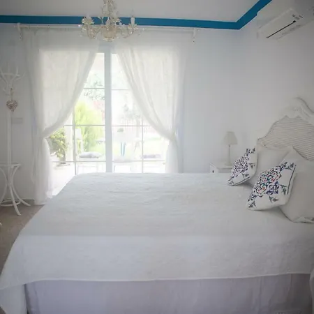 Ayl-inn فندق مبيت وإفطار داتْشا